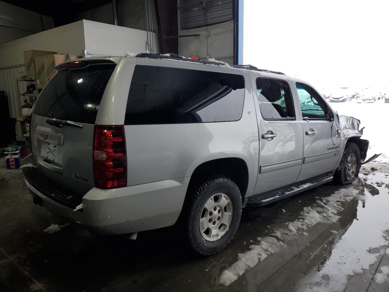 2013 Chevrolet Suburban - Image 3
