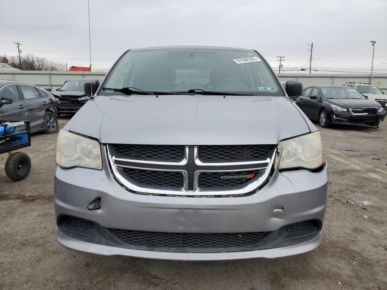 2014 Dodge Caravan - Image 5