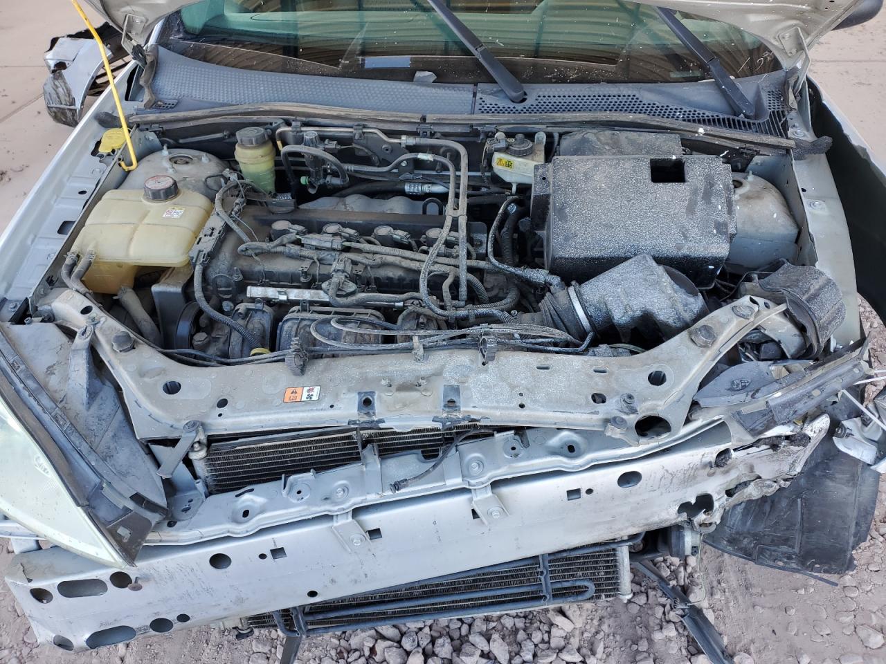 2005 Ford Focus - Image 13