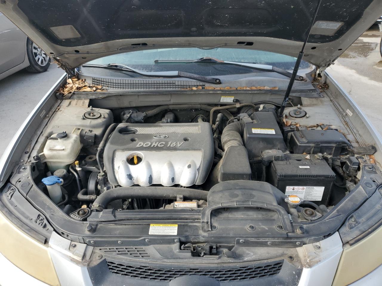 2008 Hyundai Sonata - Image 11