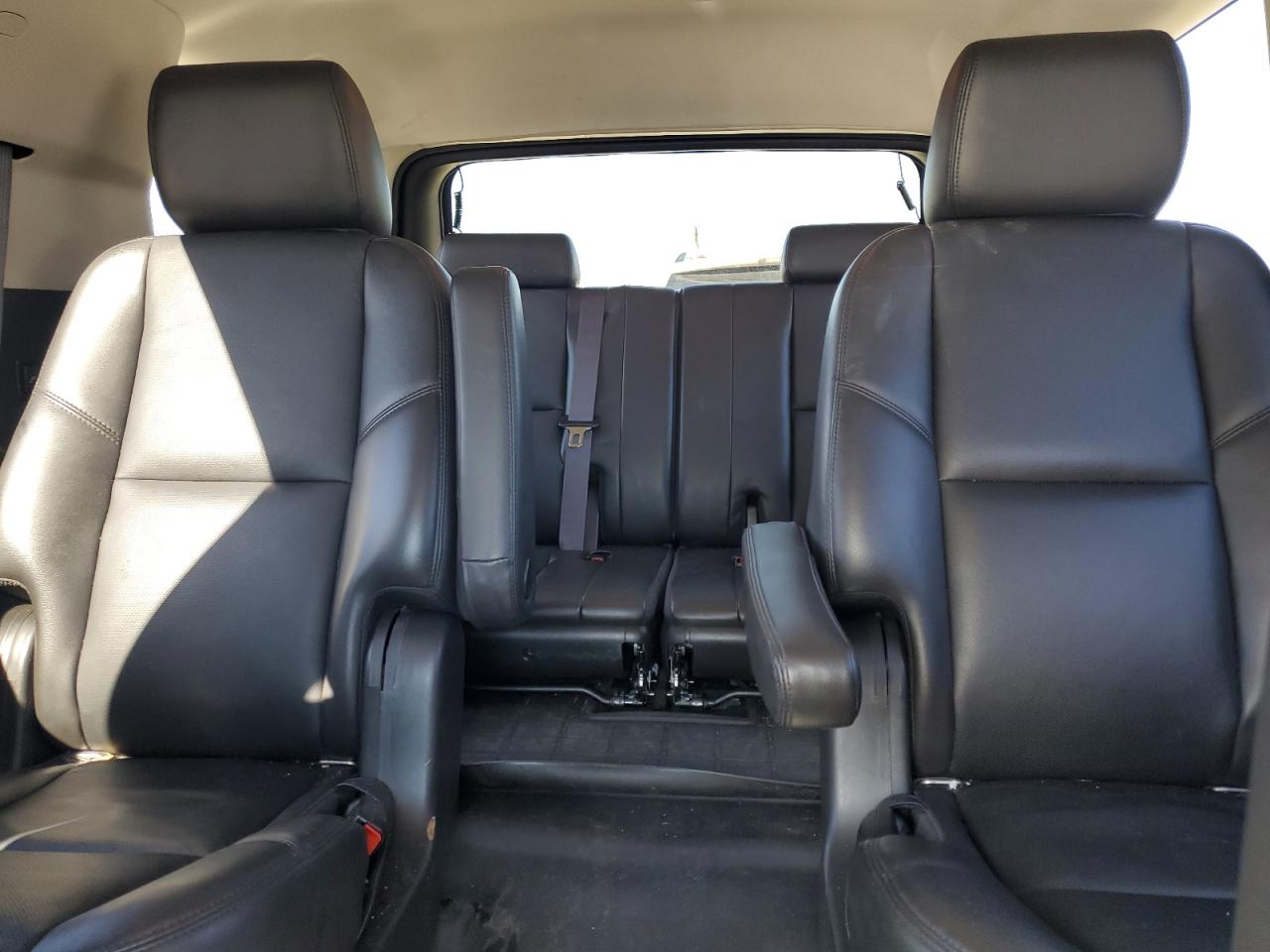 2011 Chevrolet Tahoe - Image 10