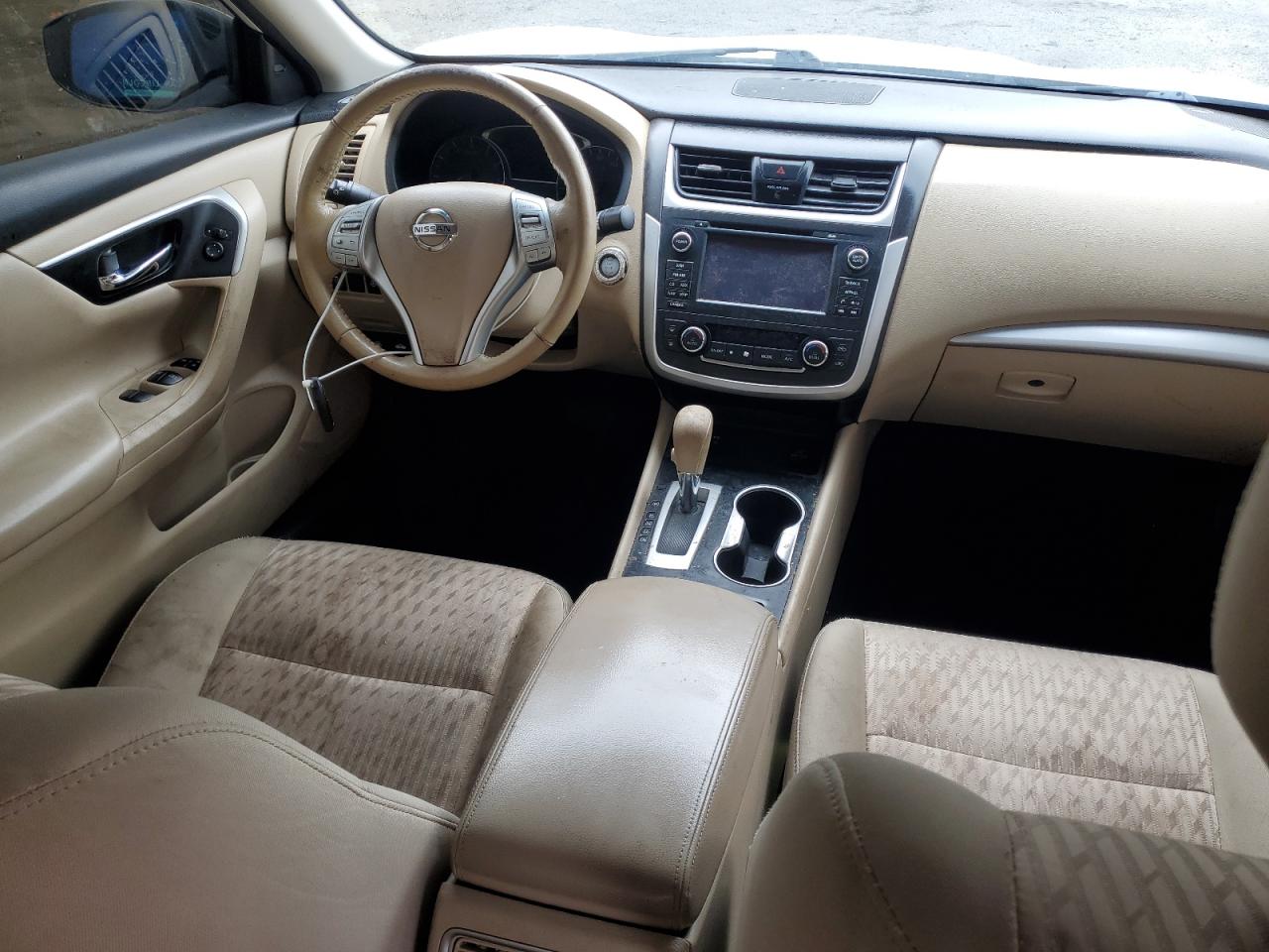 2017 Nissan Altima - Image 8