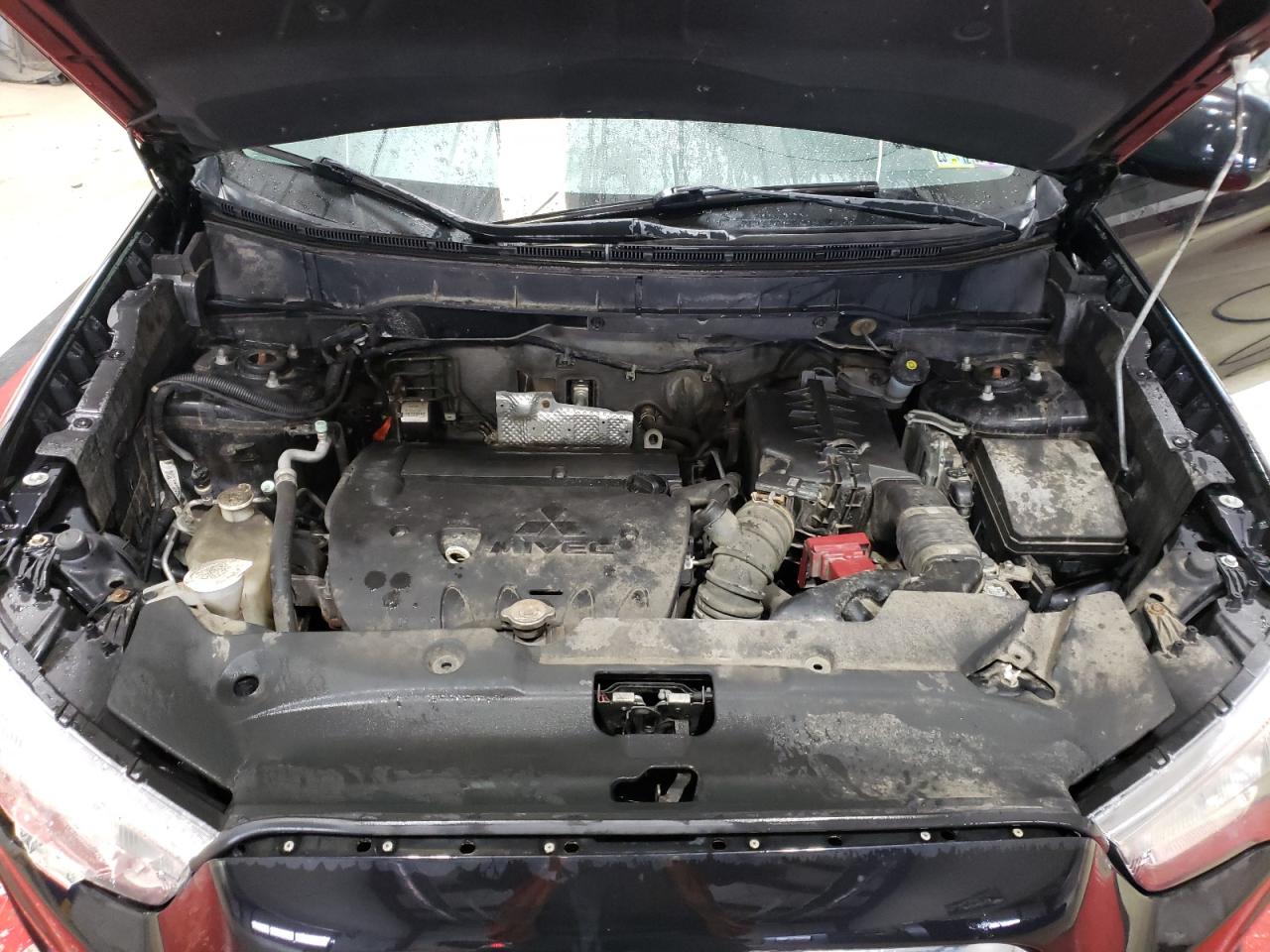 2013 Mitsubishi Outlander - Image 12