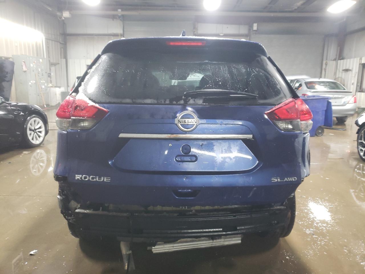 5N1AT2MV4HC731887 NISSAN ROGUE 2017