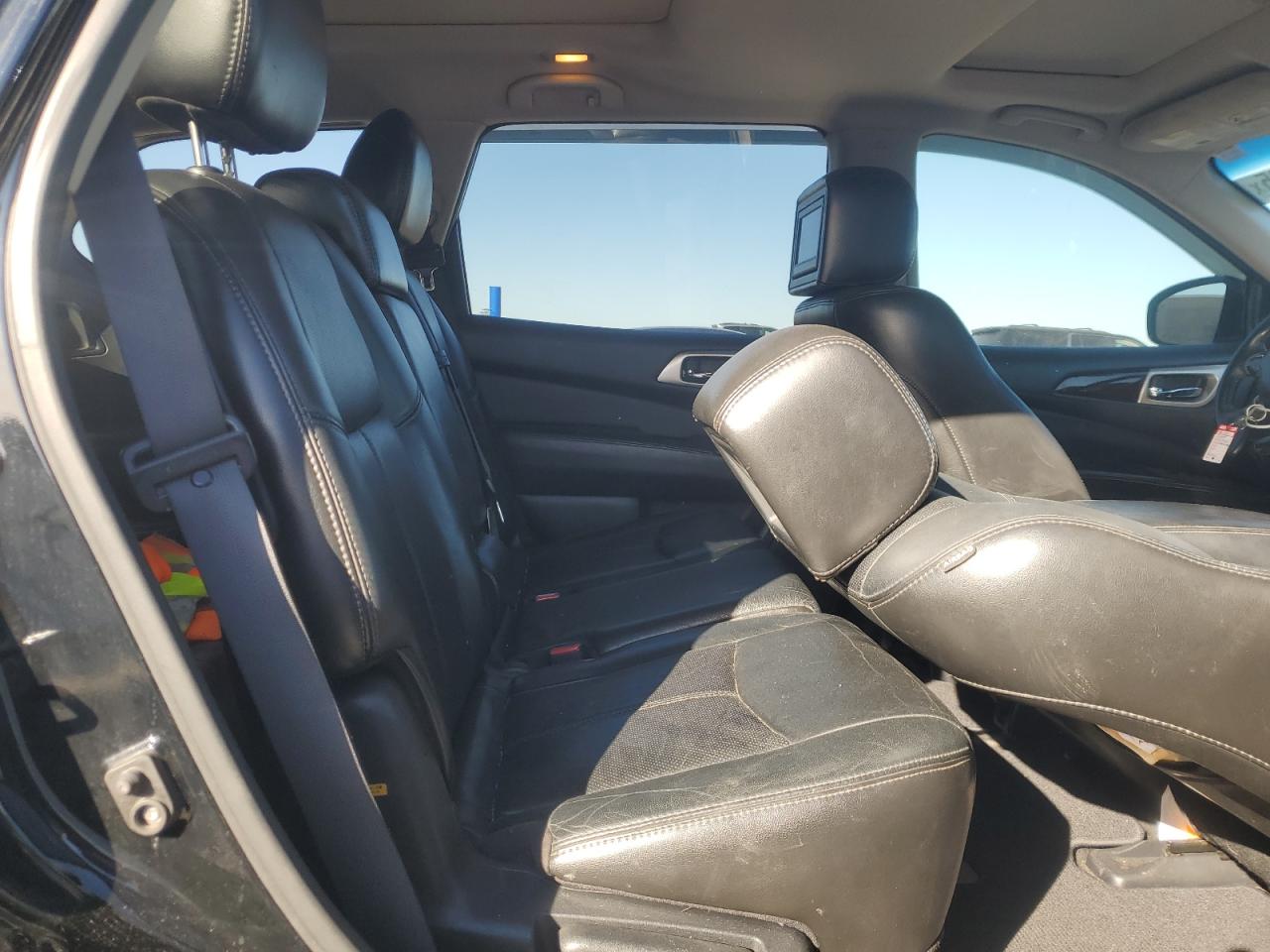 2013 Nissan Pathfinder - Image 11