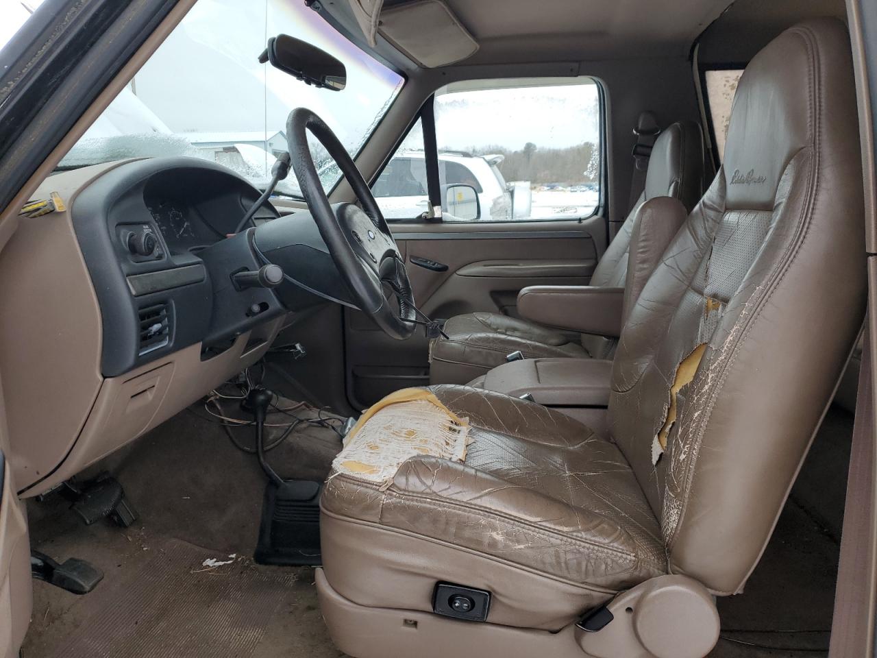 1993 Ford Bronco U100 VIN: 1FMEU15N8PLA75411 Lot: 42177975