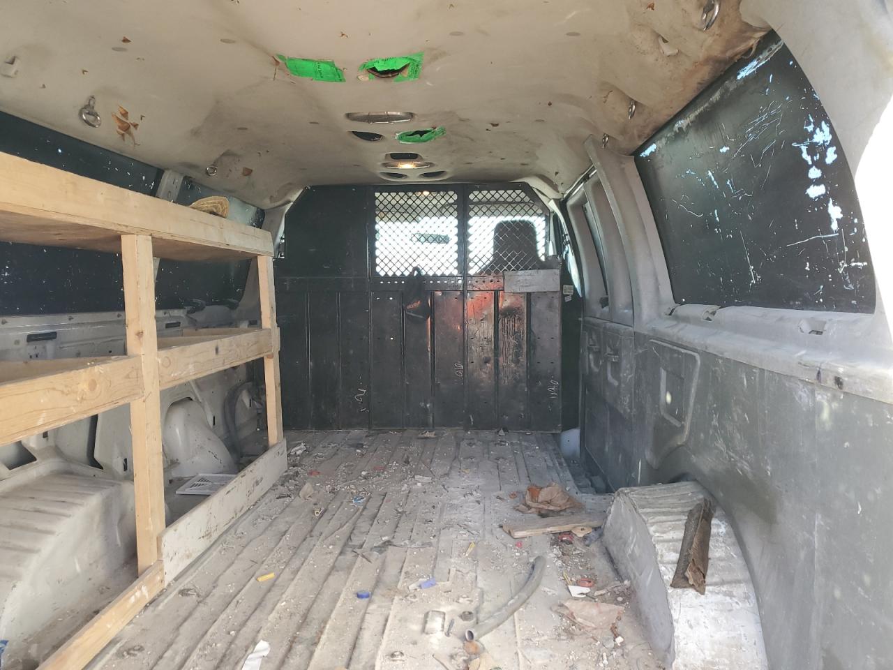 2003 Ford Econoline - Image 11