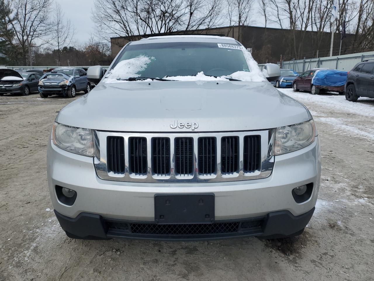 2011 Jeep Grand Cherokee - Image 5