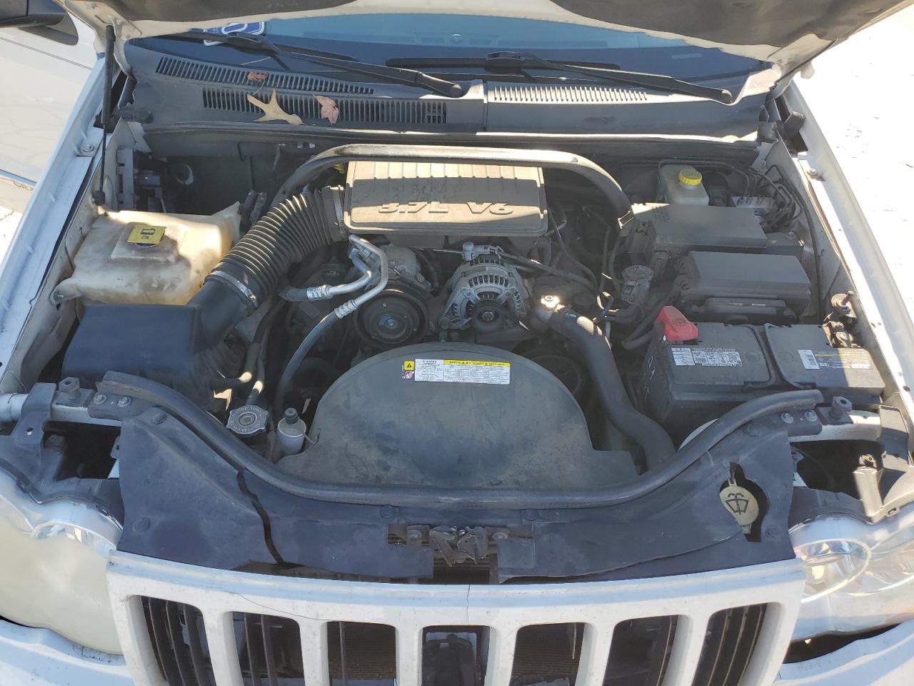 2010 Jeep Grand Cherokee - Image 12