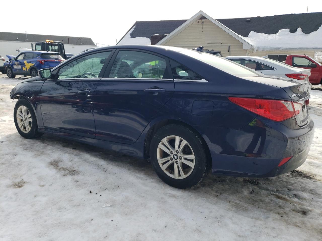 2014 Hyundai Sonata - Image 2