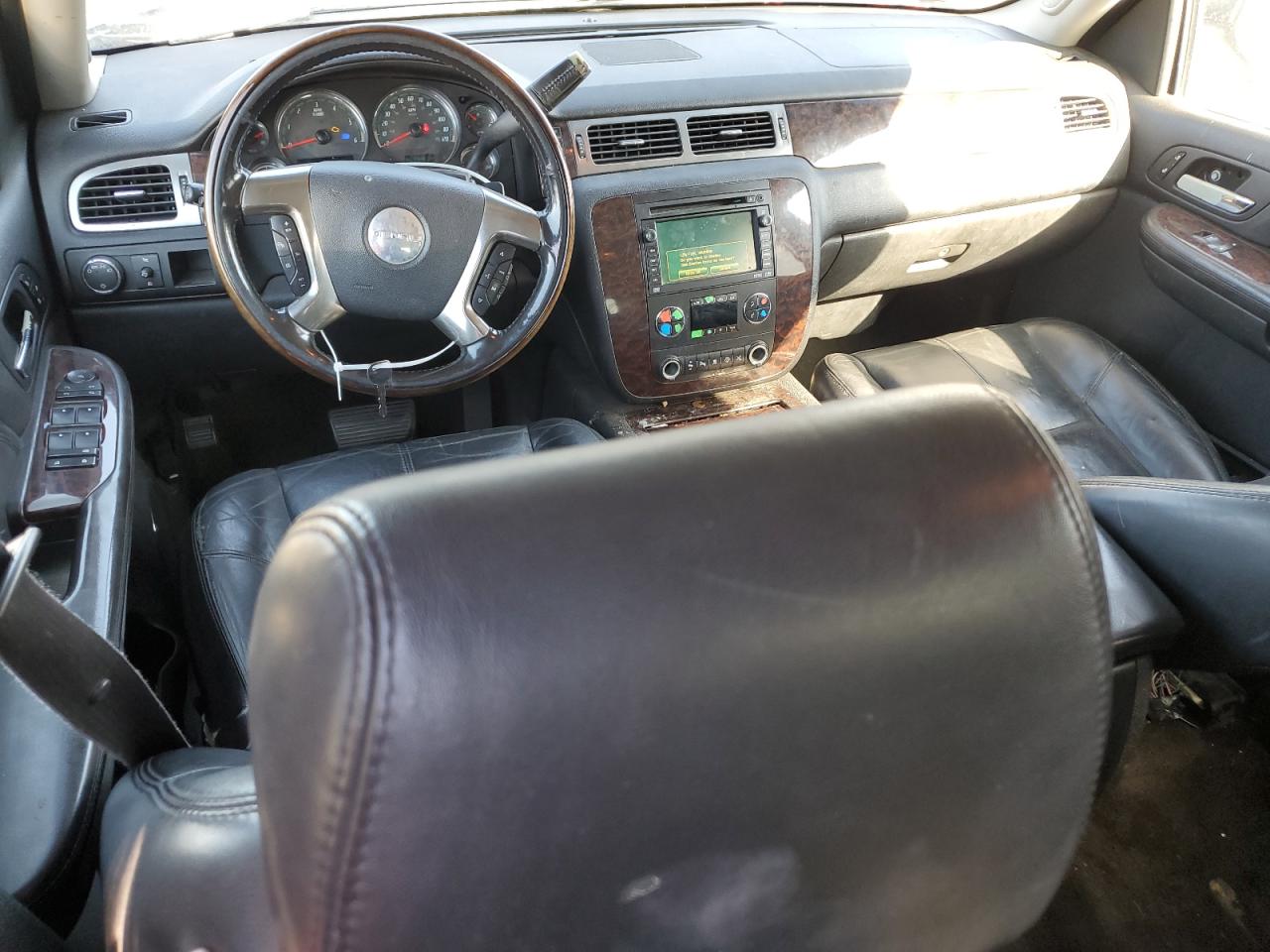 2007 GMC Yukon - Image 8