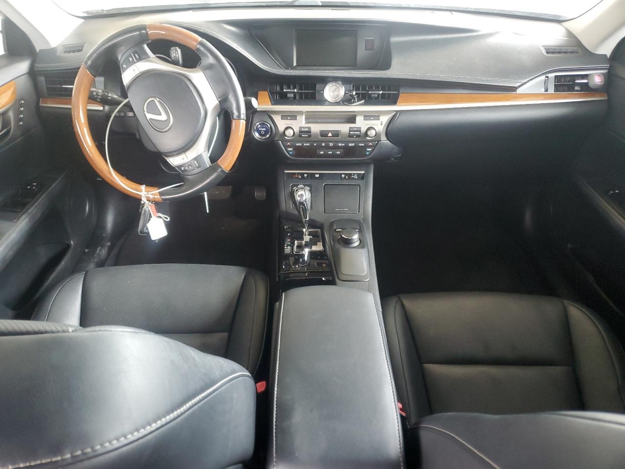 2014 Lexus ES - Image 8