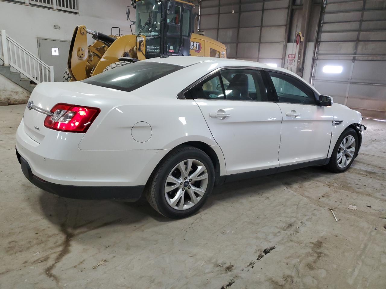 2012 Ford Taurus - Image 3
