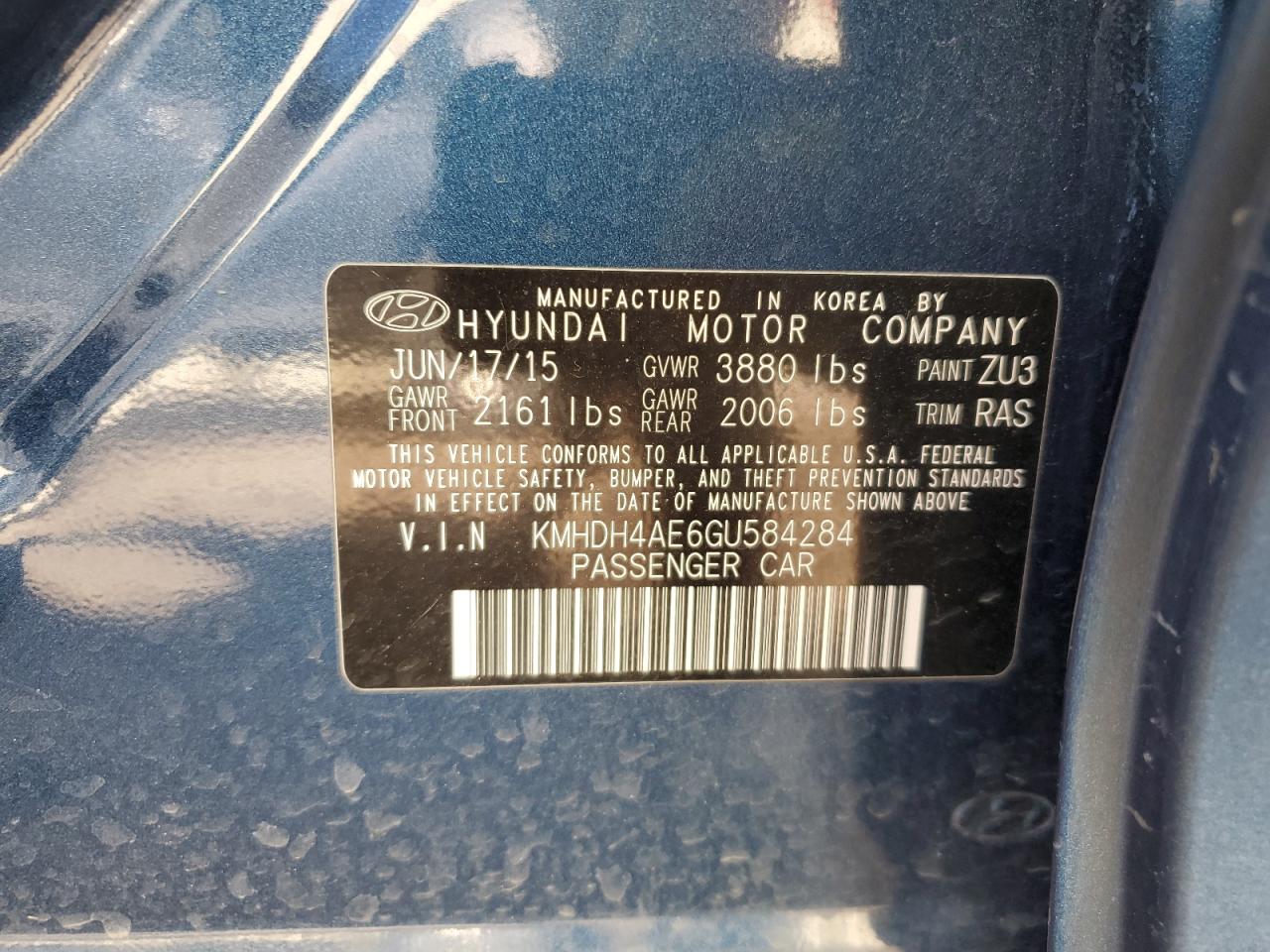 2016 Hyundai Elantra - Image 12