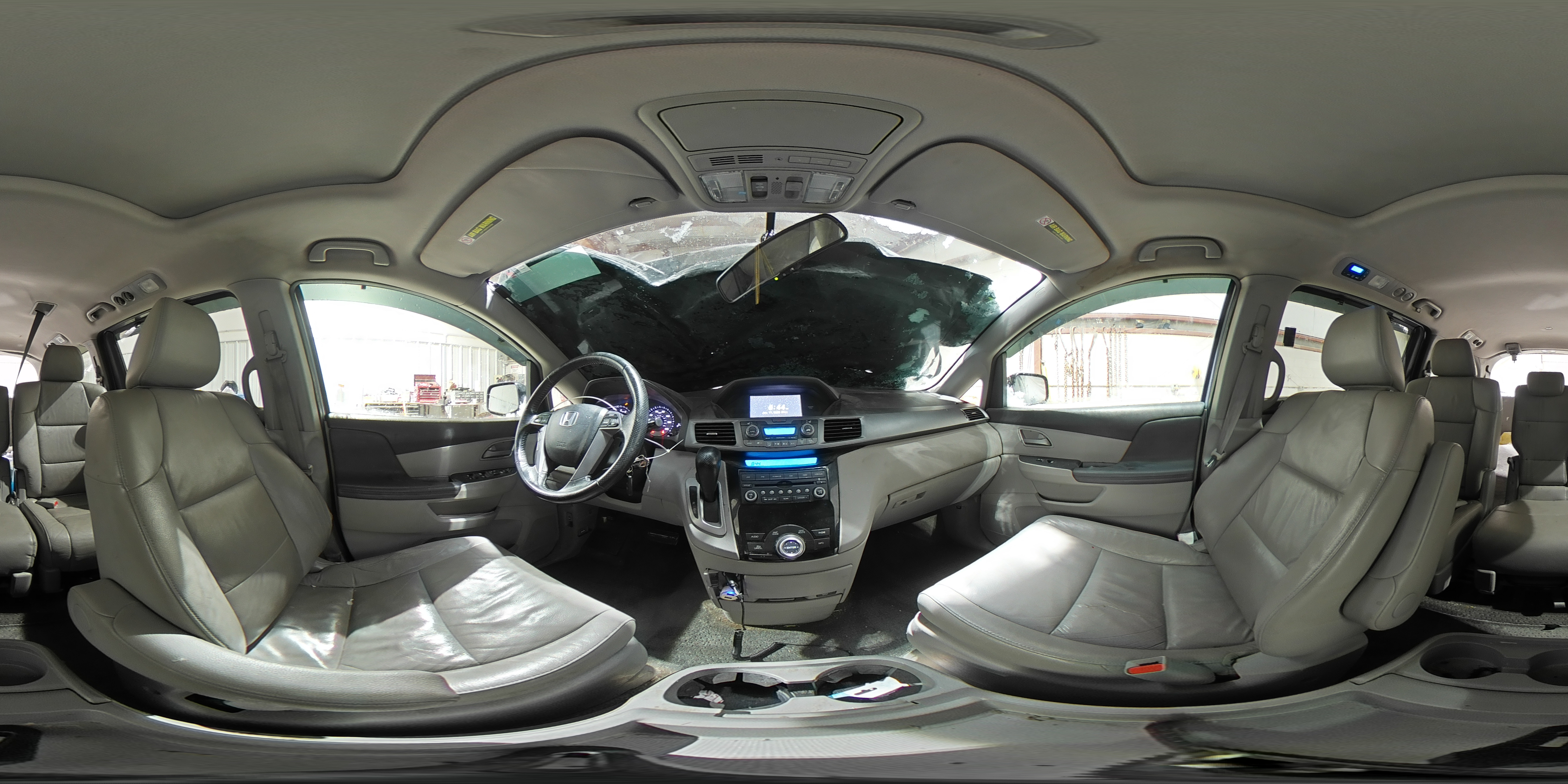 2012 Honda Odyssey - Image 14