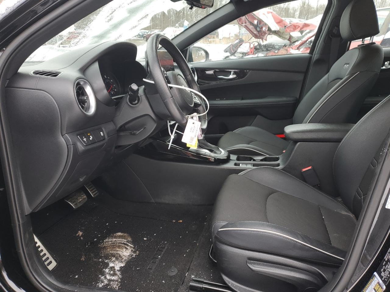 2023 Kia Forte - Image 7