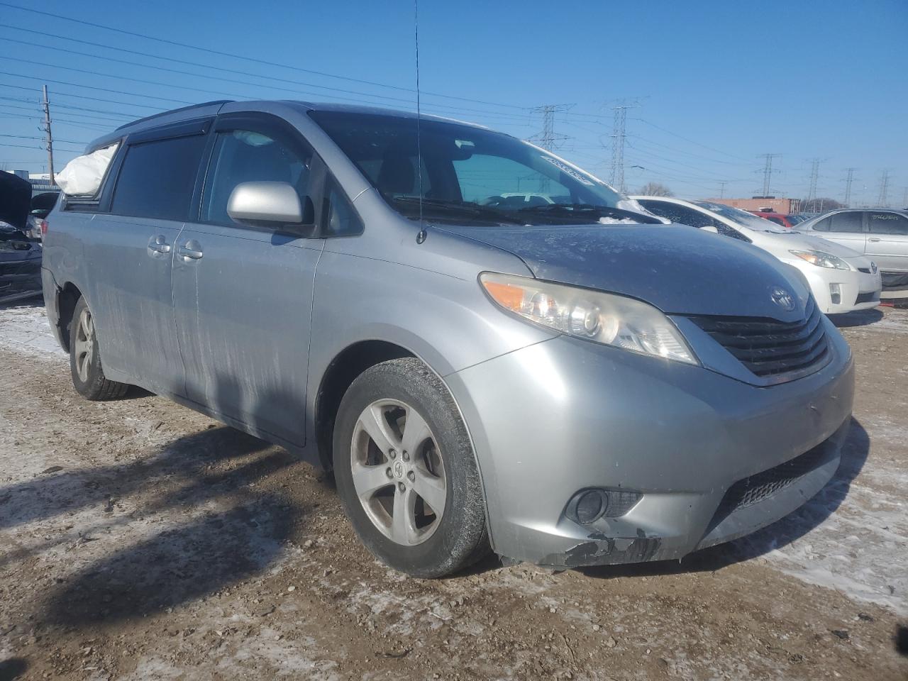 2011 Toyota Sienna - Image 4