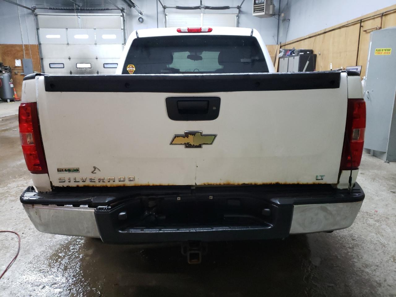 2011 Chevrolet Silverado - Image 6