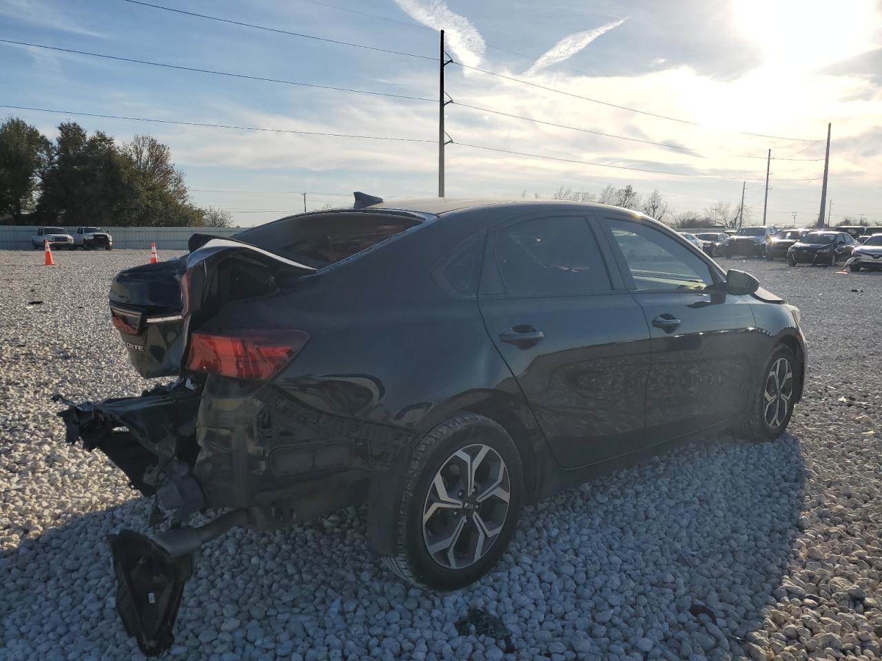 2021 Kia Forte - Image 3