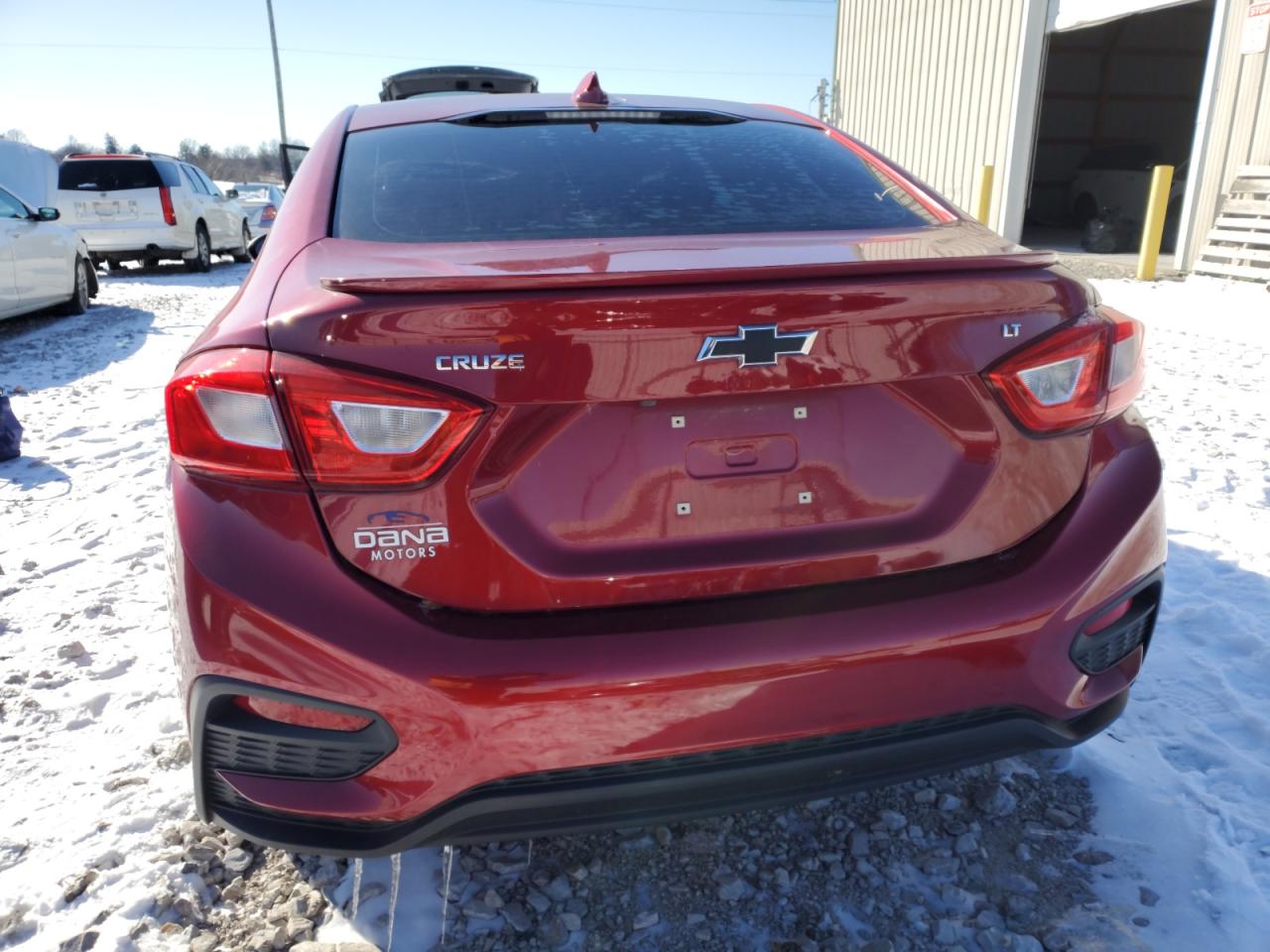 2018 Chevrolet Cruze - Image 6