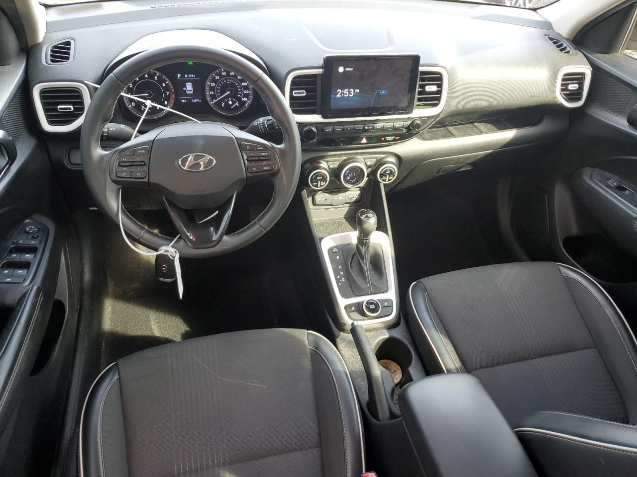 2022 Hyundai Venue - Image 8
