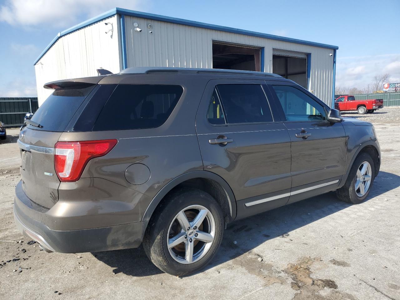 2016 Ford Explorer - Image 3