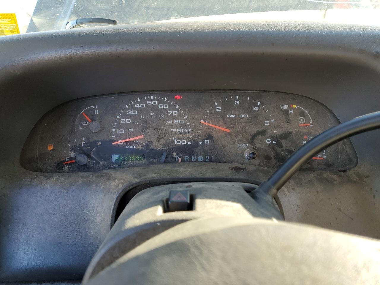 2003 Ford F250 - Image 9