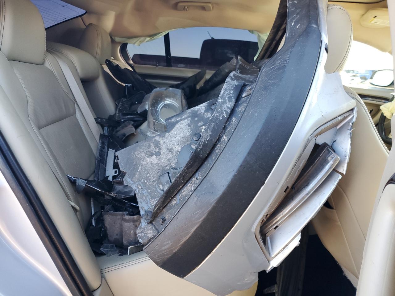 2019 Ford Taurus - Image 11