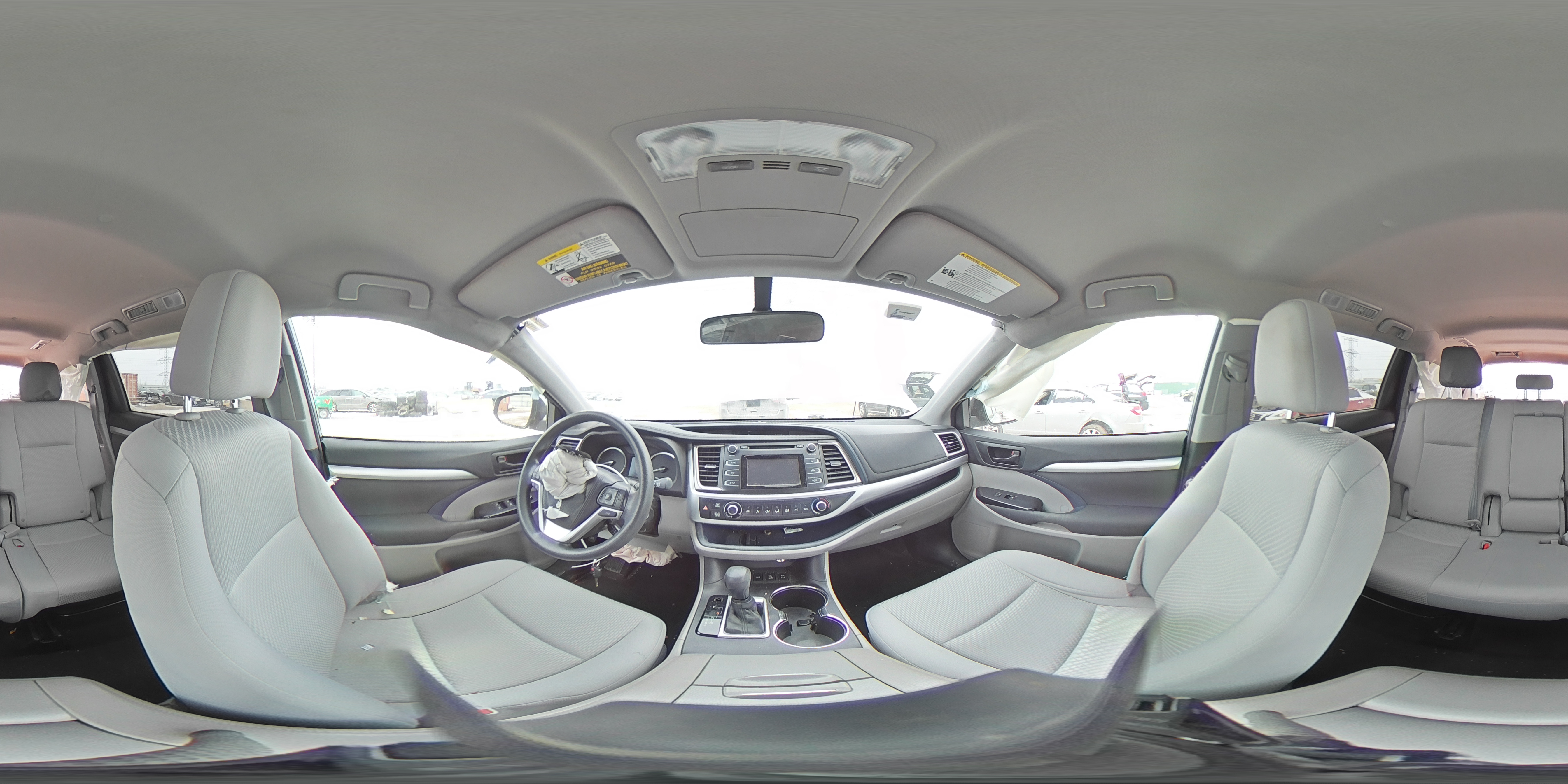 2016 Toyota Highlander - Image 13