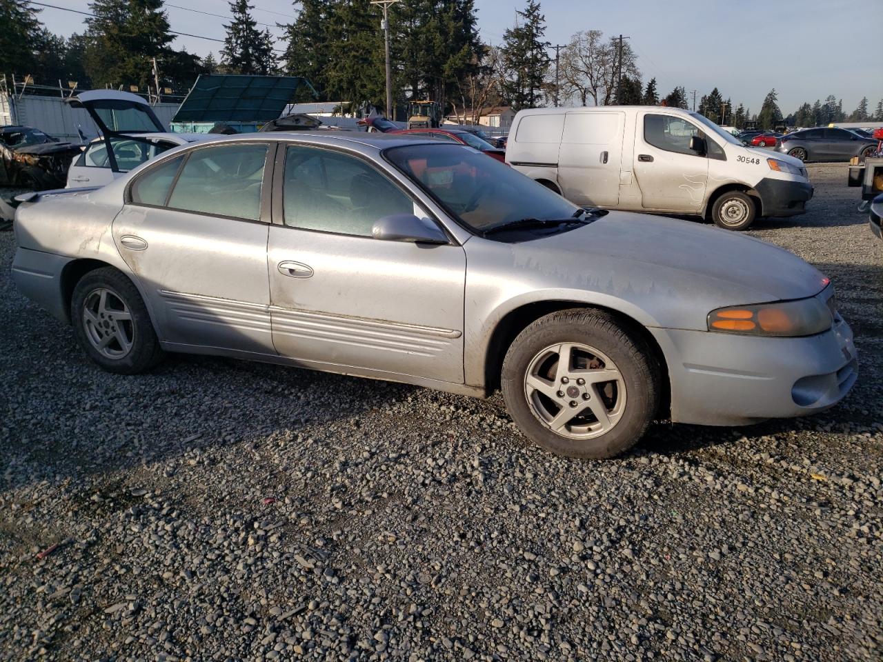 2005 Pontiac Bonneville - Image 4