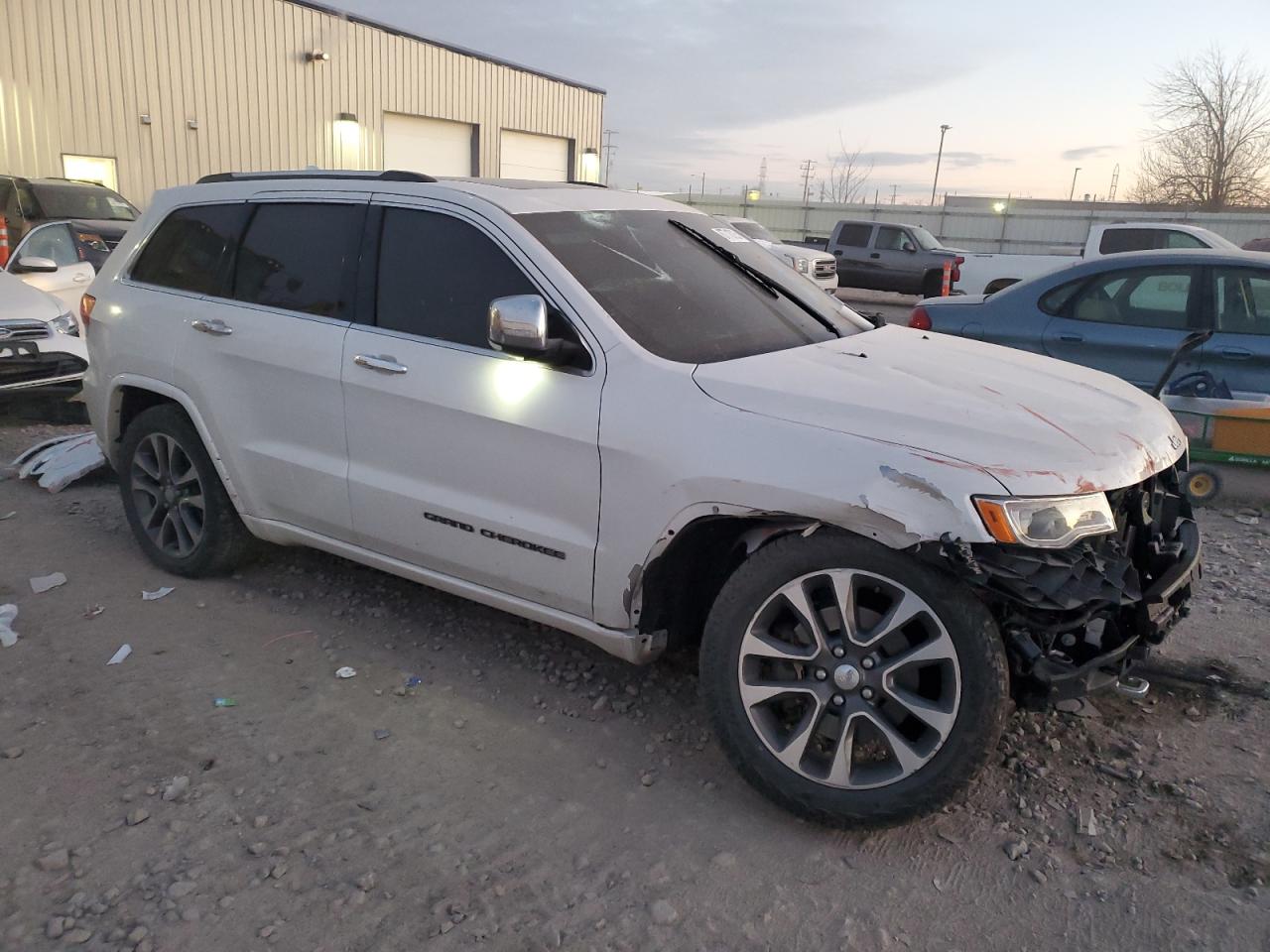 2017 Jeep Grand Cherokee - Image 4