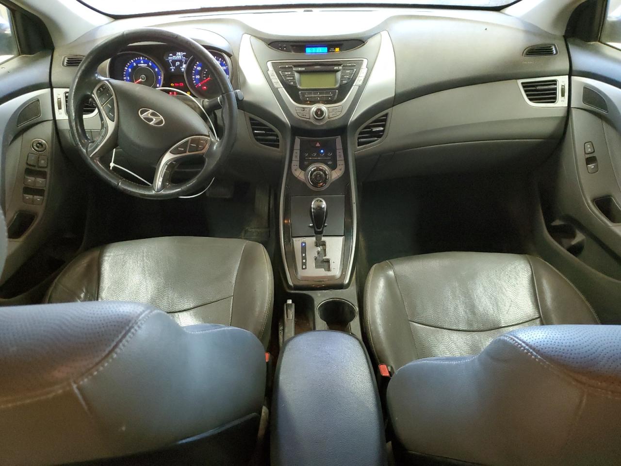 2013 Hyundai Elantra - Image 8