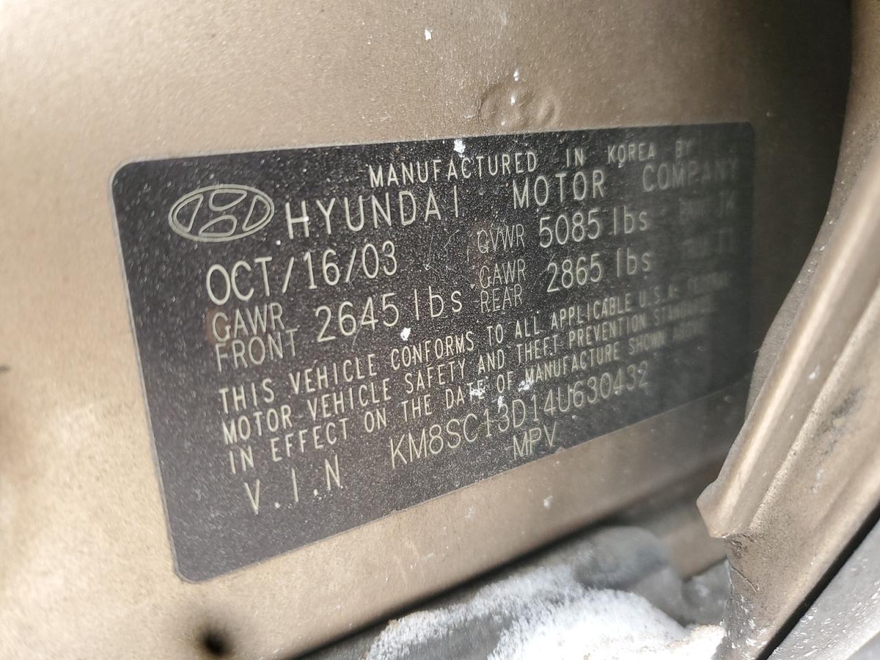 2004 Hyundai Santa Fe - Image 12