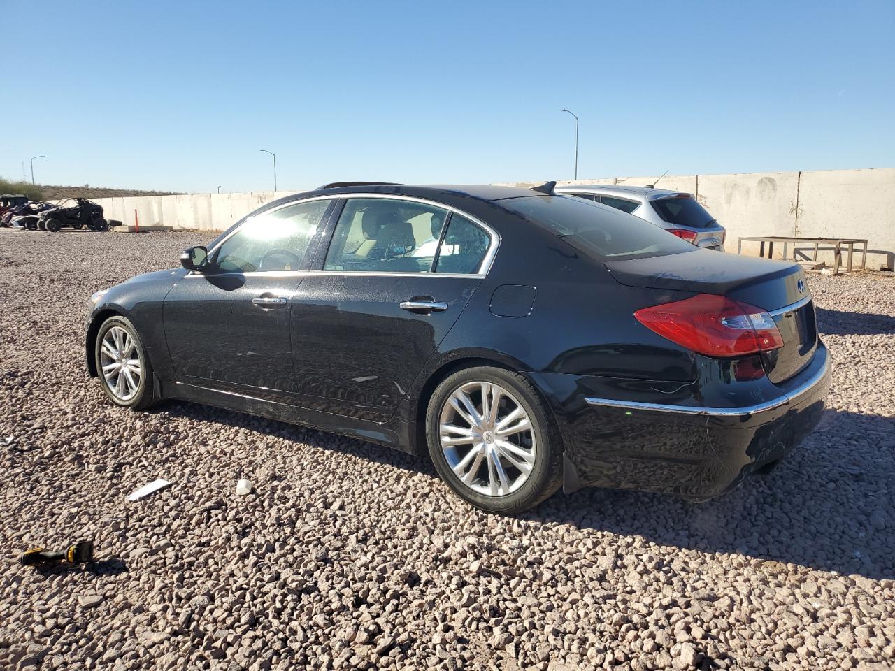2013 Hyundai Genesis - Image 2