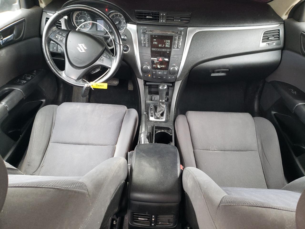 2011 Suzuki Kizashi - Image 8