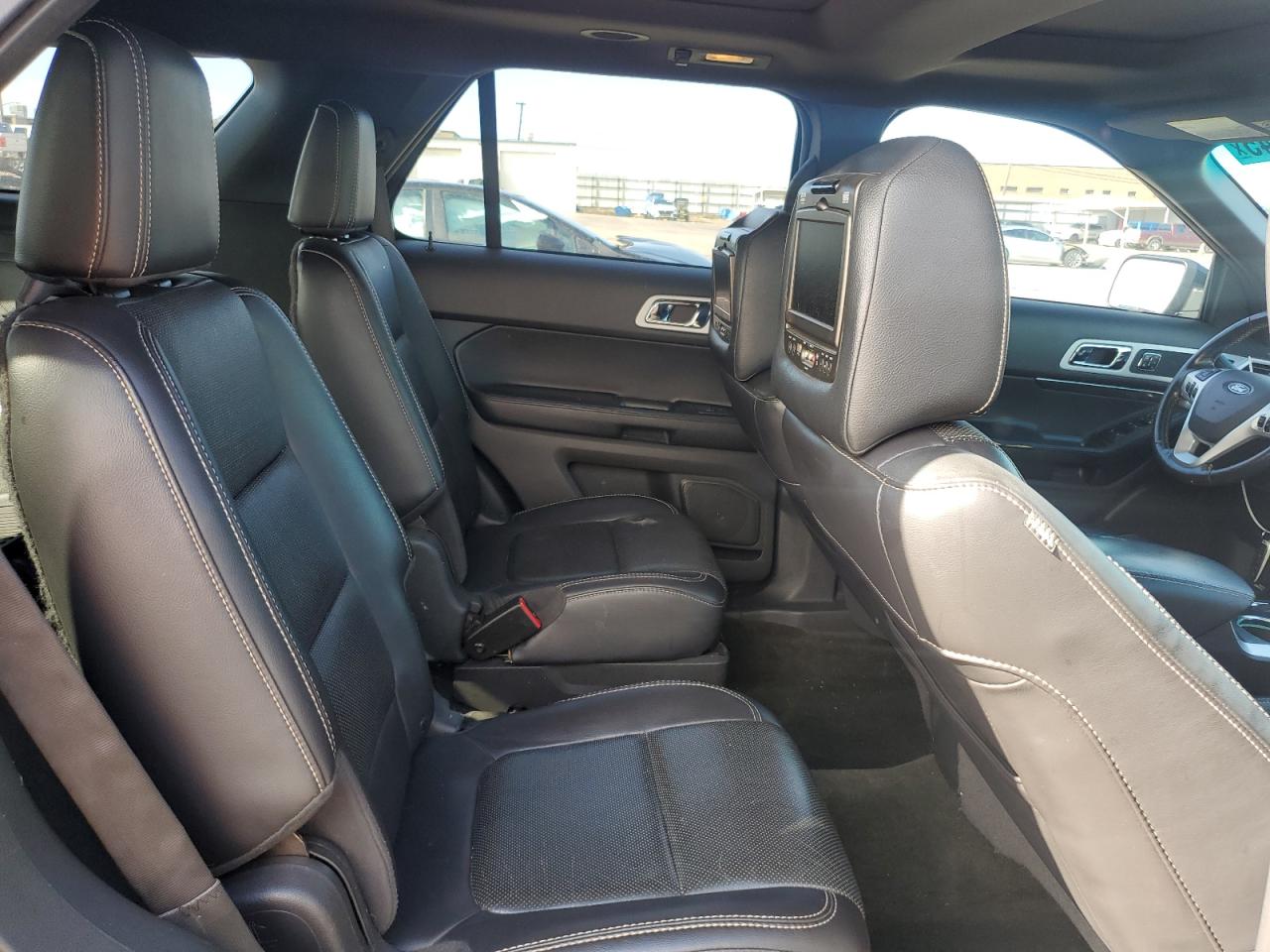 2013 Ford Explorer - Image 11
