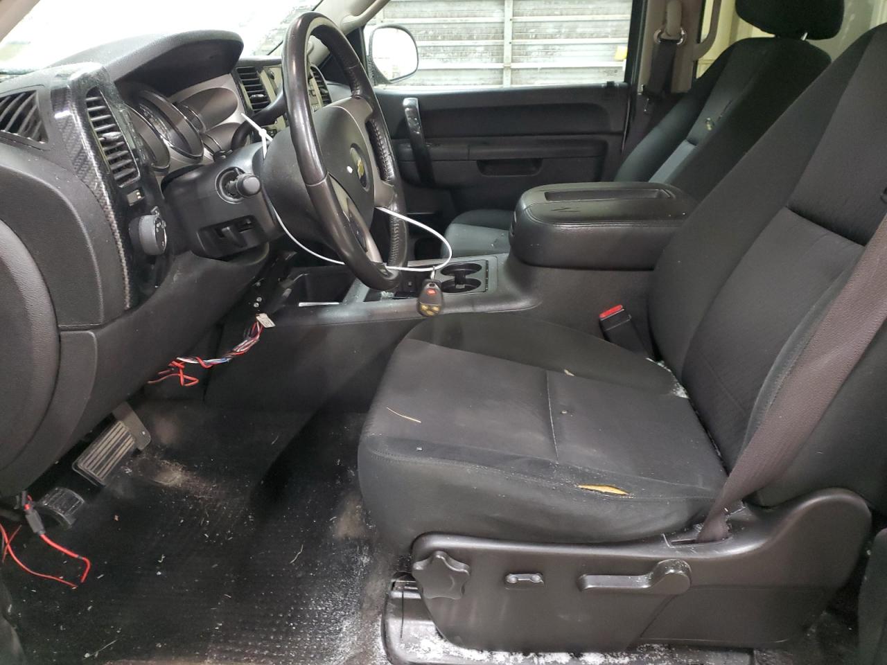 2012 Chevrolet Silverado - Image 7