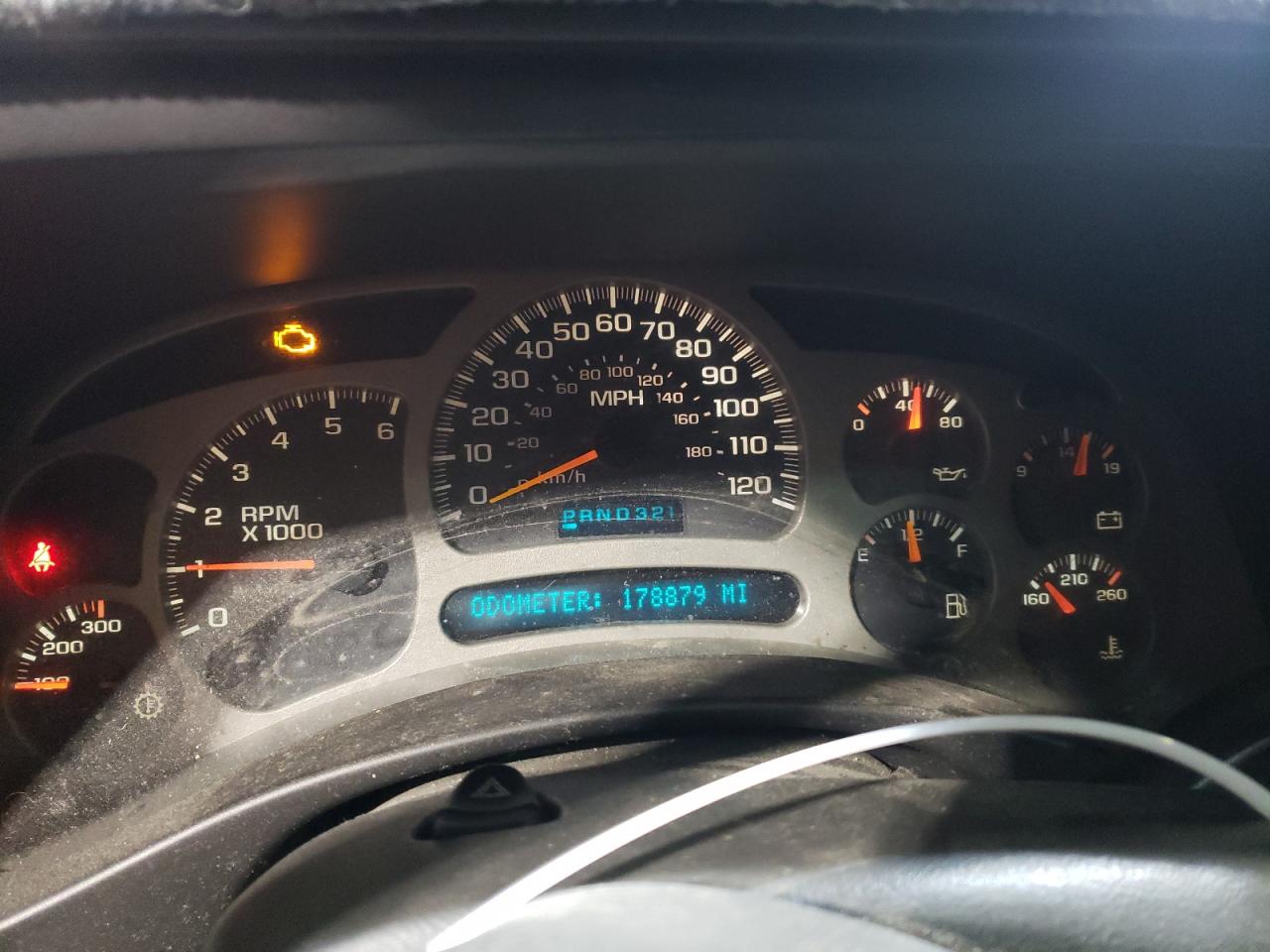 2003 Cadillac Escalade - Image 9