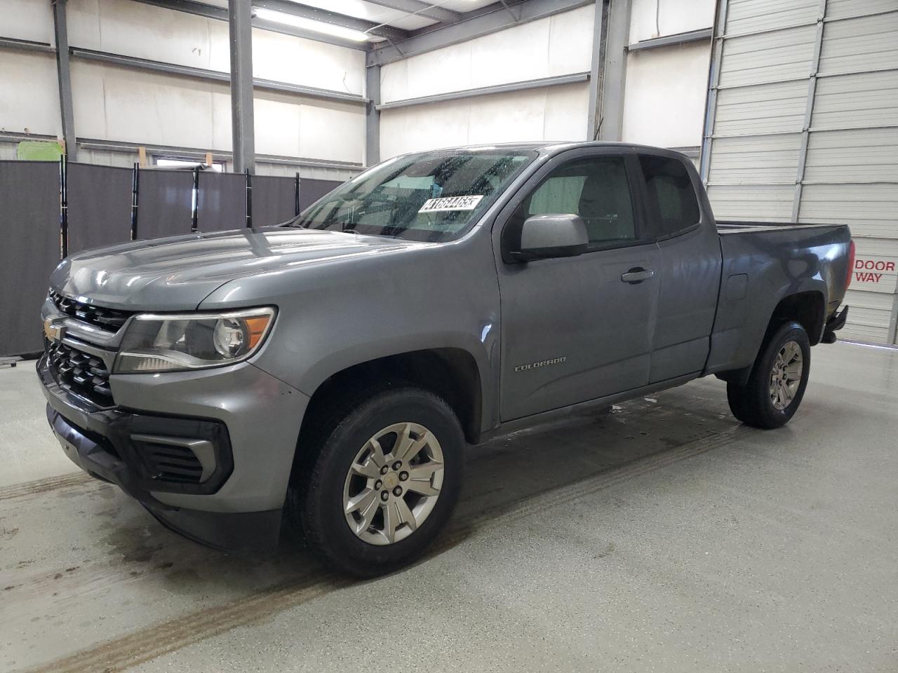 VIN 1GCHSCEA5N1169898 2022 CHEVROLET COLORADO no.1