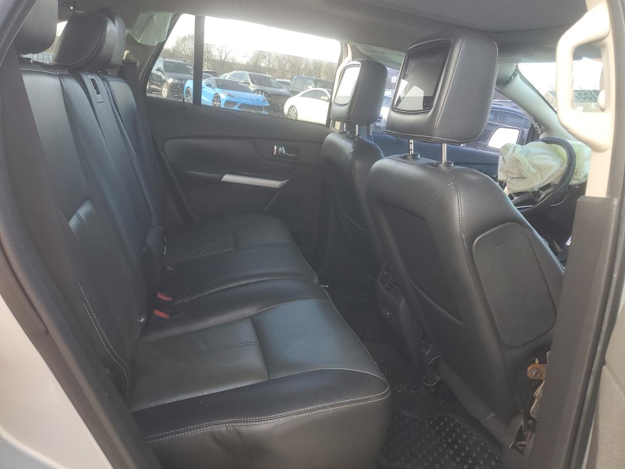 2013 Ford Edge - Image 12