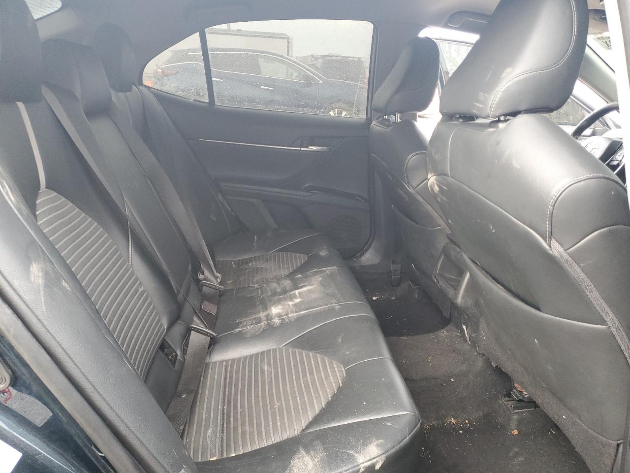 2019 Toyota Camry - Image 10