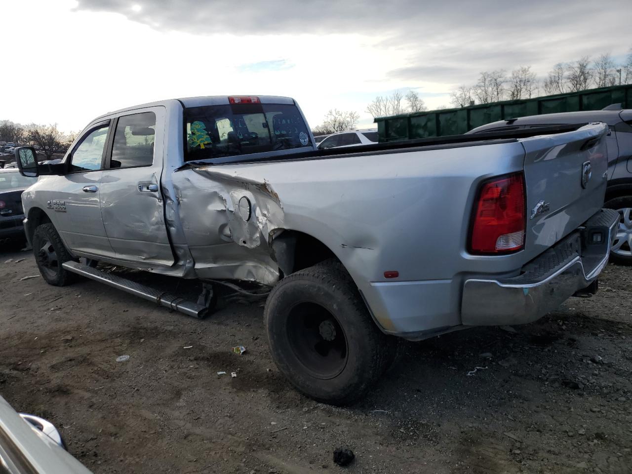 2014 RAM 3500 - Image 2