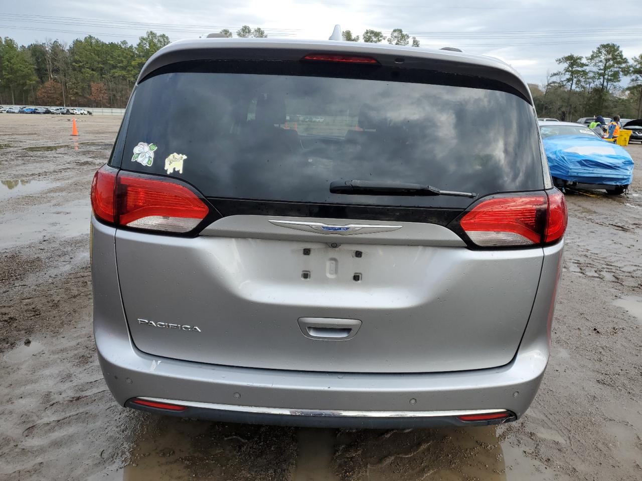 2018 Chrysler Pacifica - Image 6