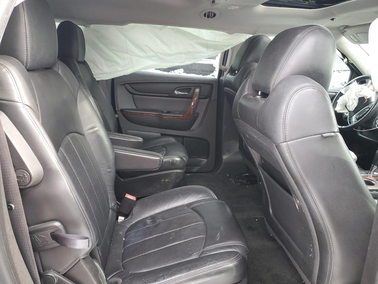 2013 Chevrolet Traverse - Image 11