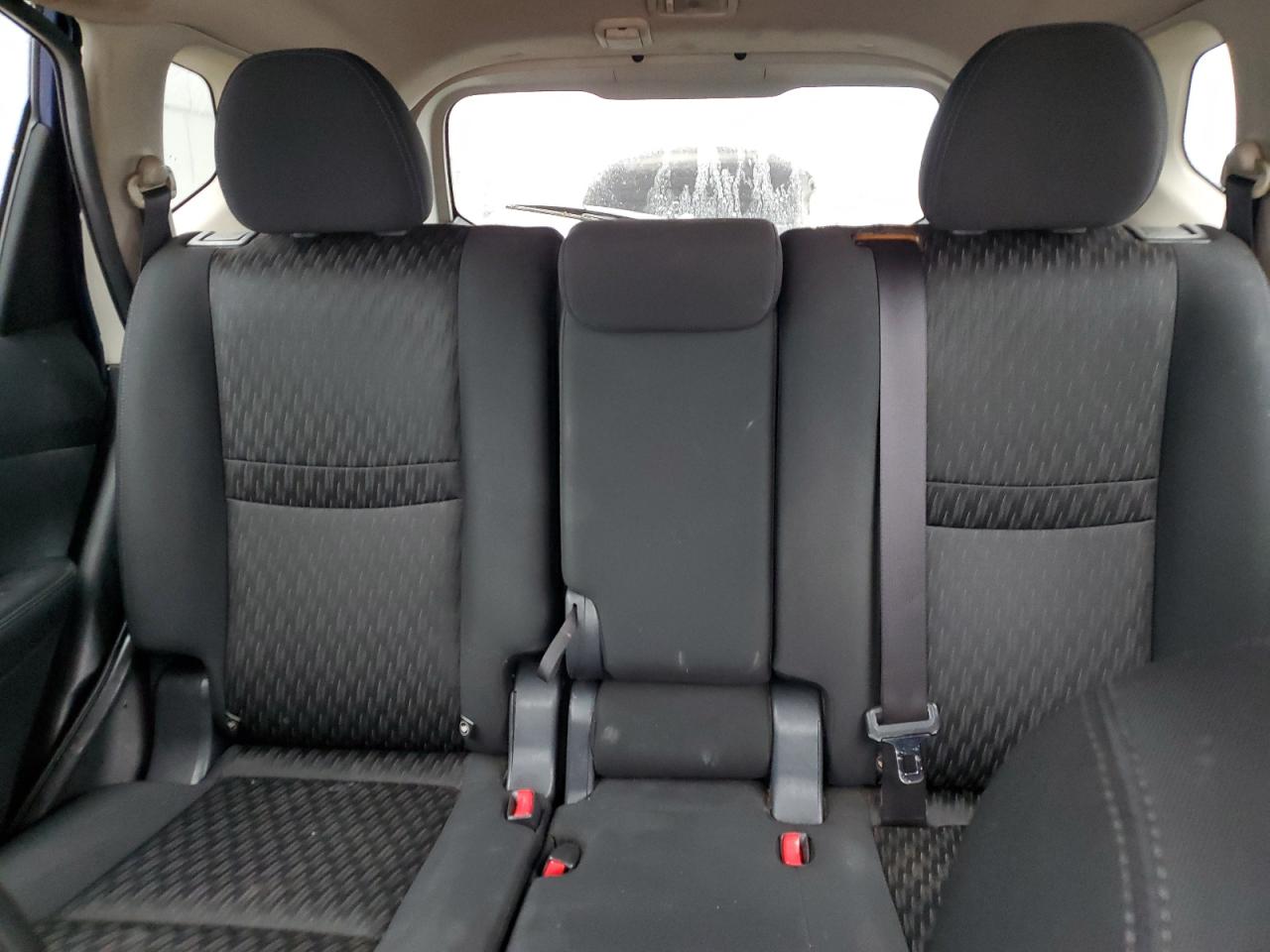 2017 Nissan Rogue - Image 10