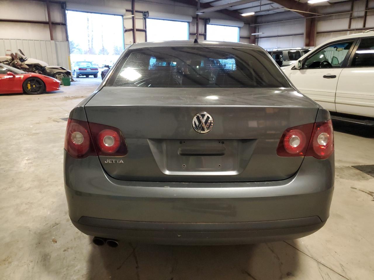 2010 Volkswagen Jetta - Image 6