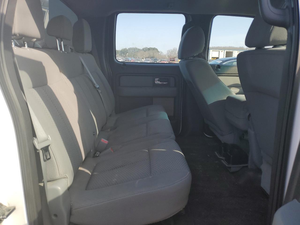 2014 Ford F-150 - Image 10