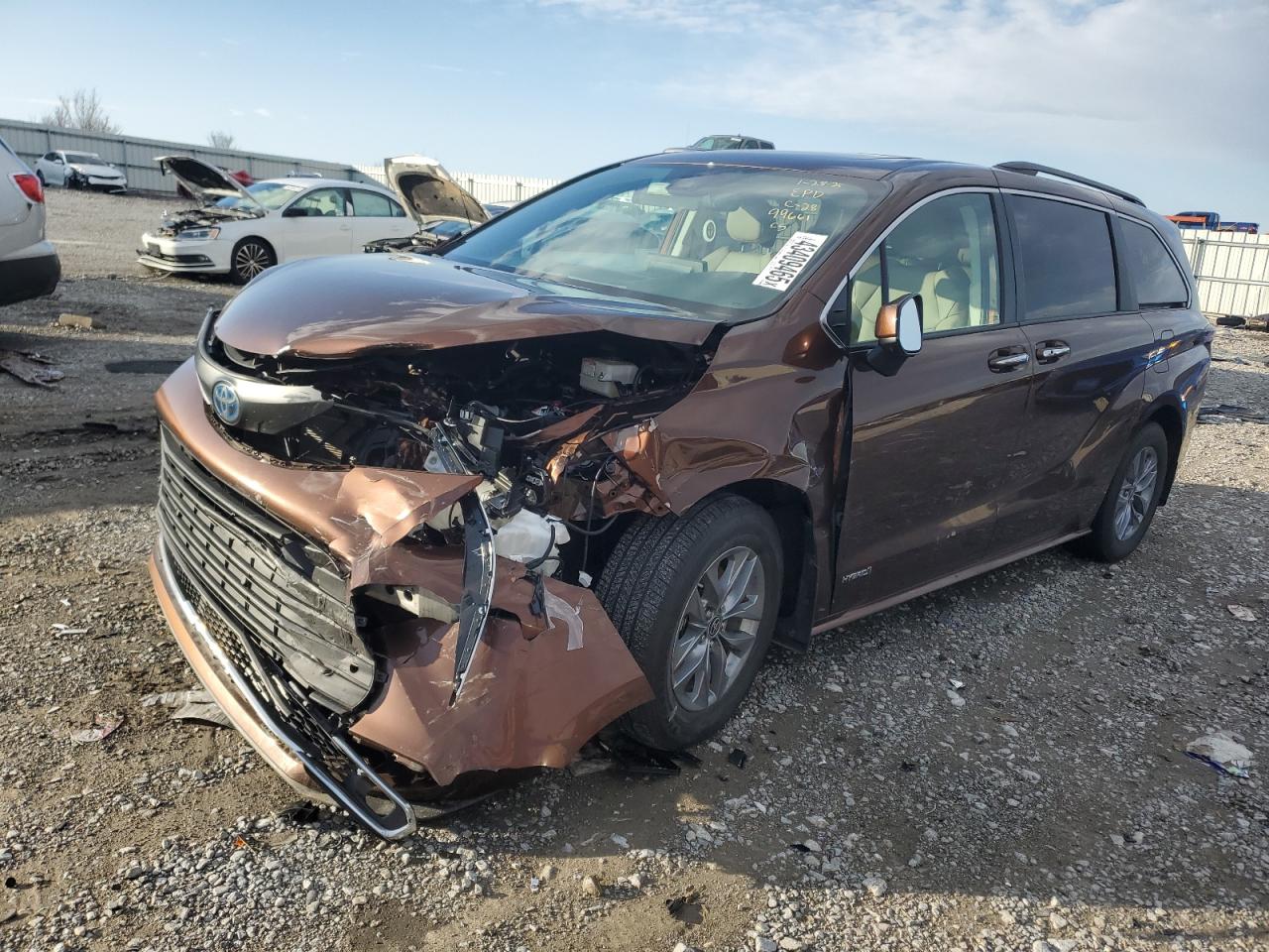 2021 Toyota Sienna - Image 1