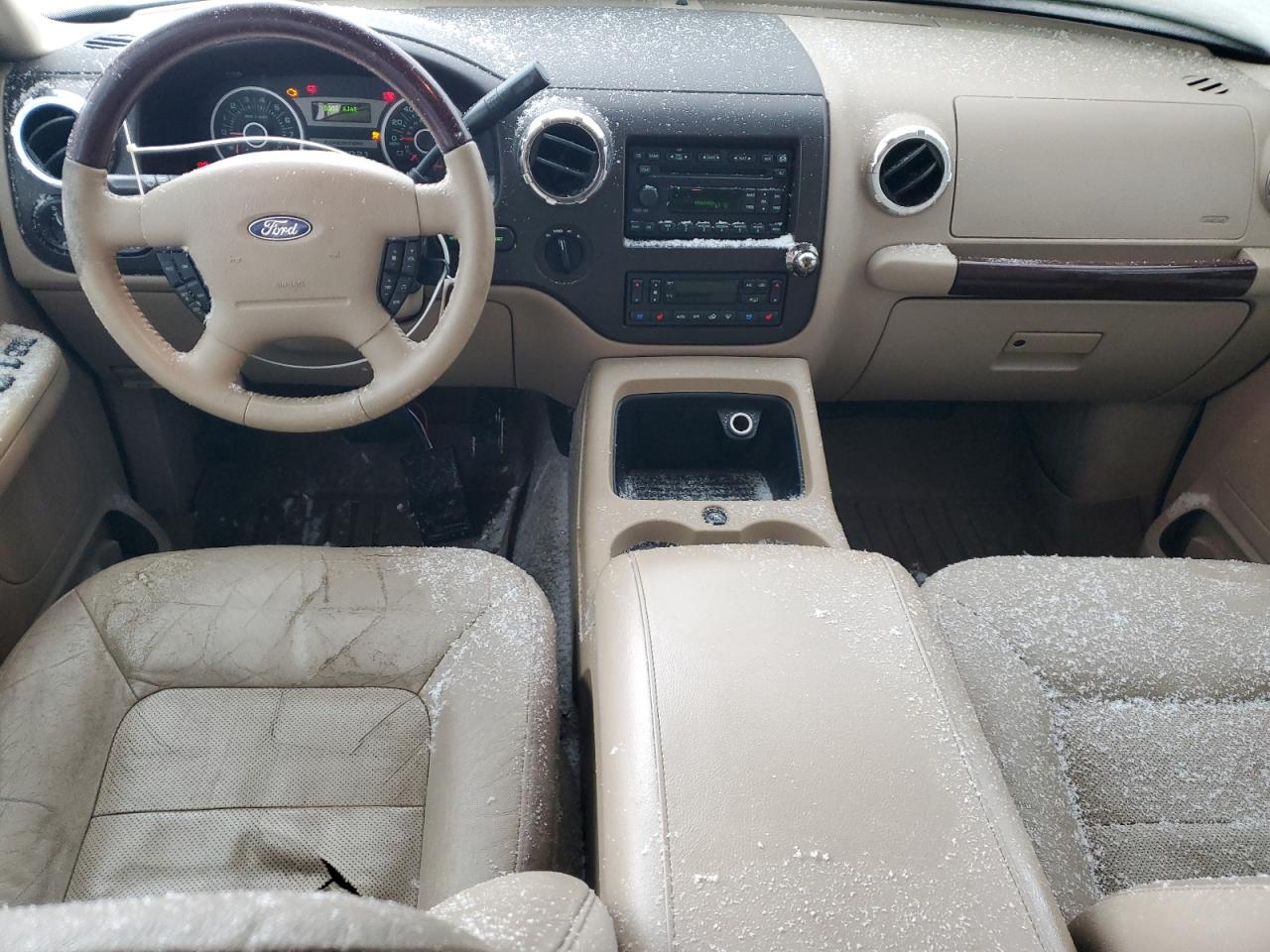 2005 Ford Expedition - Image 8