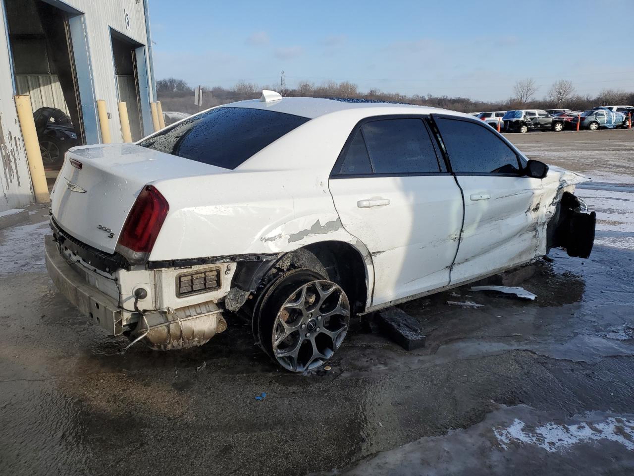2018 Chrysler 300 - Image 3
